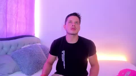 johnycooper08 online show from July 18, 12:51 pm
