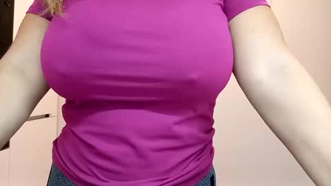 Snapshot of jolenejo chatting on October 14, 8:12 pm jolenejo online show from October 14, 8:12 pm