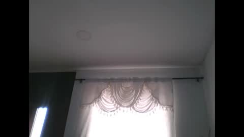 Snapshot of jon323th chatting on October 26, 6:18 pm jon323th online show from October 26, 6:18 pm