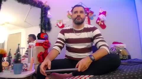  JONAS BEARD  online show from December 13, 7:53 pm