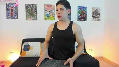 Instagram jonathanfit14 online show from February 3, 9:41 pm