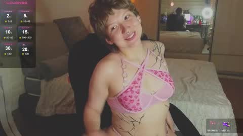 Snapshot of jooycetreier chatting on October 15, 4:52 pm Joyce online show from October 15, 4:52 pm