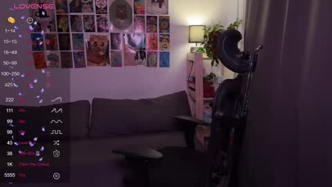 Snapshot of jooycetreier chatting on October 3, 8:11 am Joyce online show from October 3, 8:11 am