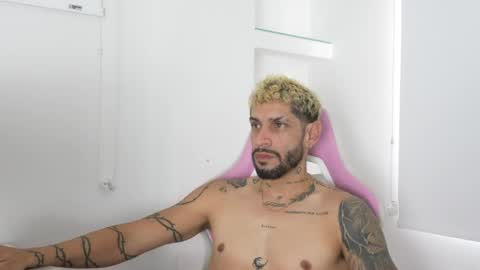 jose_wc online show from April 20, 4:43 pm