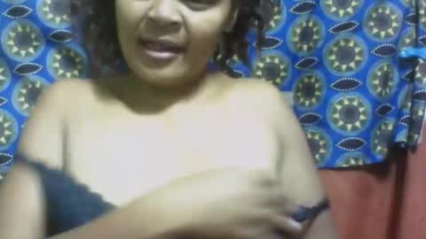 josephiealdy online show from April 19, 7:27 pm