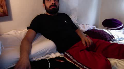 josephs1990 online show from December 22, 7:10 pm