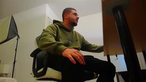 JoshKnight online show from October 6, 5:03 am