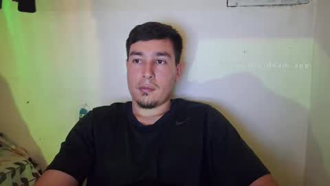 josq121 online show from December 3, 10:43 pm