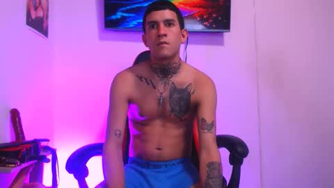 josue_linares online show from May 7, 7:04 am