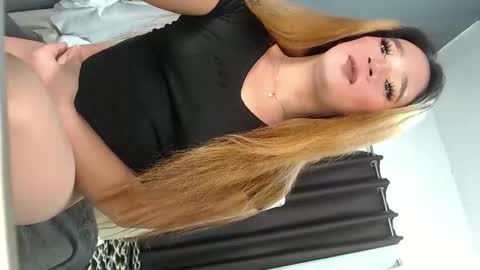 jovehxx online show from June 5, 10:31 am