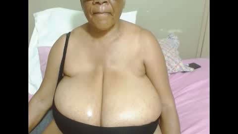 DairyQueen online show from February 9, 9:39 pm