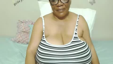 Snapshot of joycemando chatting on October 14, 6:33 pm DairyQueen online show from October 14, 6:33 pm