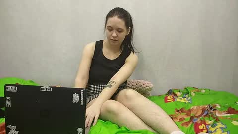 joyealice online show from April 19, 4:19 pm