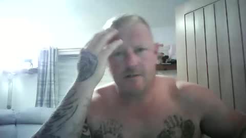 Snapshot of jp_sparky chatting on October 24, 8:42 pm jp_sparky online show from October 24, 8:42 pm