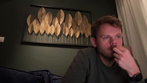 JoyBoy online show from December 27, 11:42 pm