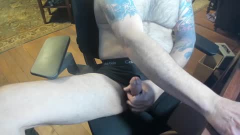 Snapshot of jsimon04 chatting on January 31, 3:11 pm jsimon04 online show from January 31, 3:11 pm