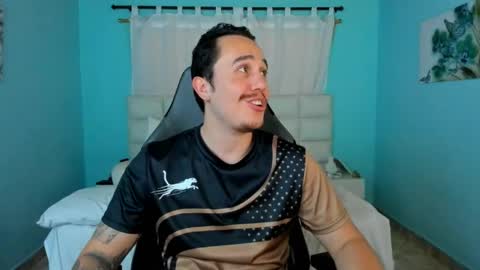 Juan online show from April 22, 9:00 pm