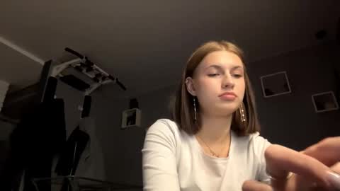 Snapshot of juanastrefeler chatting on October 16, 4:50 pm Lola online show from October 16, 4:50 pm