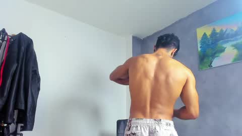 Juan Esteban online show from May 13, 2:21 am