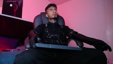 juancamilo66_ online show from February 16, 10:21 pm