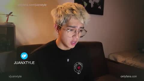 . online show from March 8, 12:20 pm