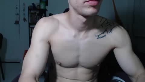 Snapshot of juanisimo_ chatting on February 25, 11:37 pm JUANISIMO online show from February 25, 11:37 pm