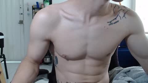 Snapshot of juanisimo_ chatting on March 6, 2:18 pm JUANISIMO online show from March 6, 2:18 pm