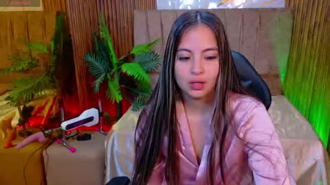 JUANITA online show from June 5, 11:26 am
