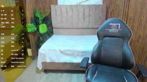 JUANITA online show from February 4, 11:58 am