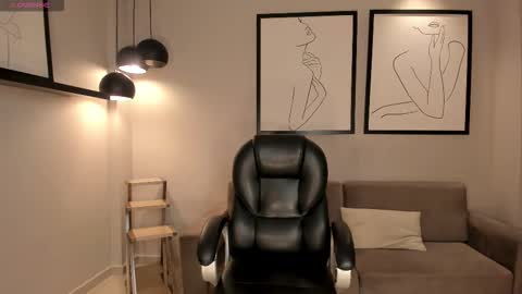 Juanita Clay online show from October 8, 1:06 pm