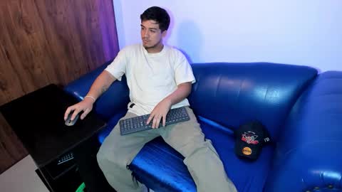 JUAN  online show from November 12, 3:03 pm