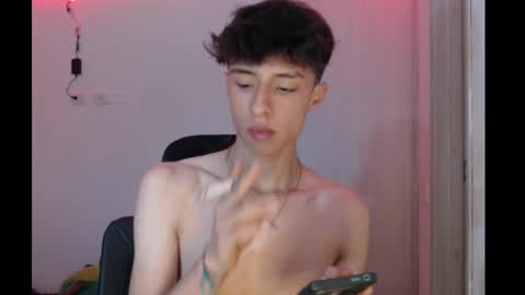 juanmres online show from November 27, 5:26 am