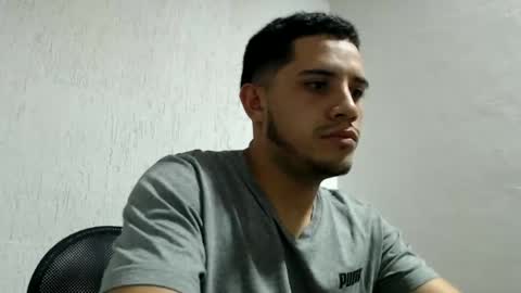 juanperez1999777 online show from June 8, 11:38 pm