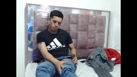 juanperez1999777 online show from September 29, 9:58 pm