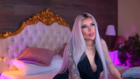 Jessye online show from February 25, 9:51 pm