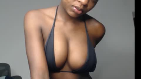 Wet Baddie online show from December 5, 6:23 am