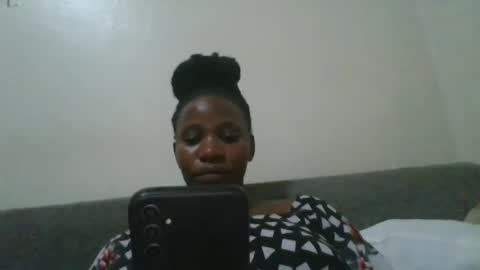 pretty online show from January 18, 7:01 pm