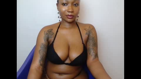 juicyxpink online show from March 5, 4:57 pm