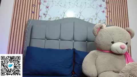 juleslombana online show from June 9, 12:38 pm