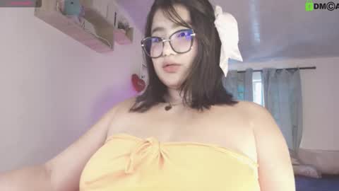 Juliana online show from November 16, 2:52 pm