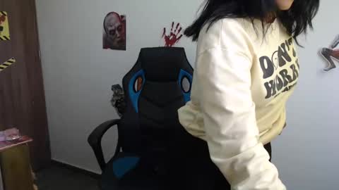 Snapshot of juli_love11 chatting on January 4, 7:13 pm JULIETA online show from January 4, 7:13 pm
