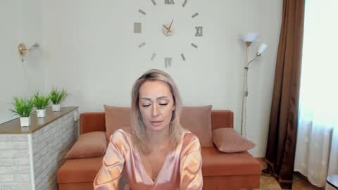 julia__cherry_ online show from January 22, 11:56 am