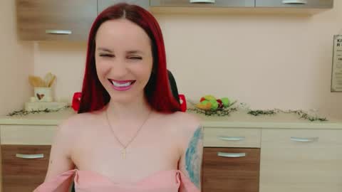 JuliaJae online show from May 31, 6:01 am
