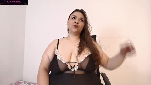 Juliana online show from November 29, 1:02 am