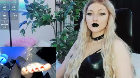 Snapshot of julia_wilson chatting on March 5, 5:39 pm ALL MY CONTENT at    online show from March 5, 5:39 pm