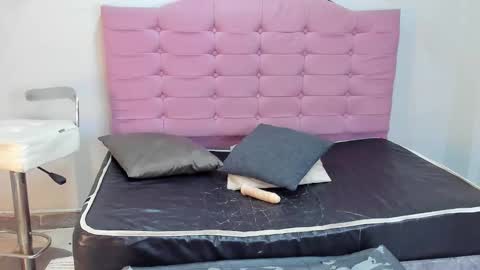 juliana12_ls online show from September 13, 6:32 pm