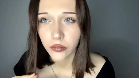 Kira online show from April 14, 4:10 pm