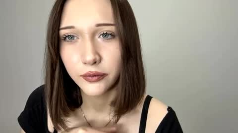 Kira online show from April 18, 4:31 pm