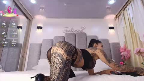 juliane_swee1 online show from June 3, 12:57 am