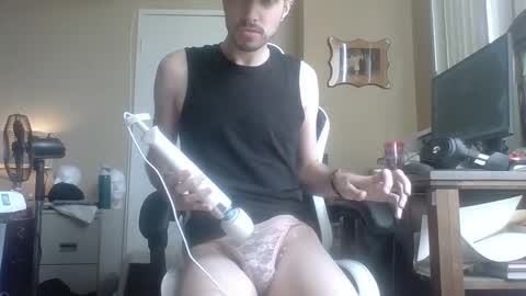 Snapshot of julianjj2001 chatting on September 8, 7:13 pm julianjj2001 online show from September 8, 7:13 pm